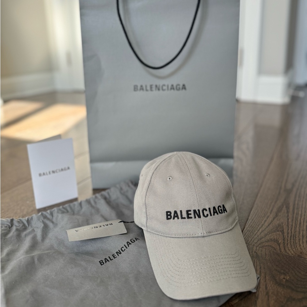 Balenciaga Baseball Cap GRAY NEW